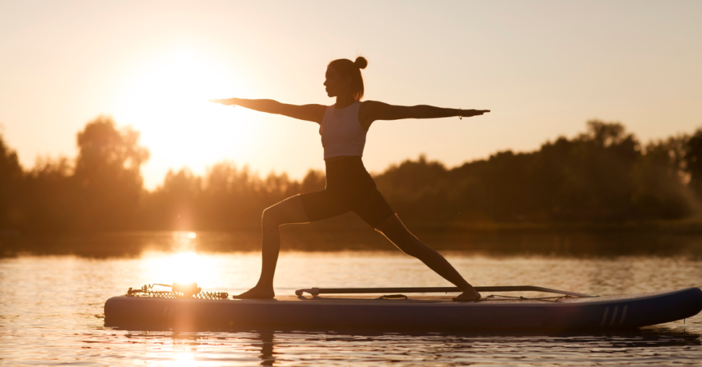 Yoga øvelser på SUP board